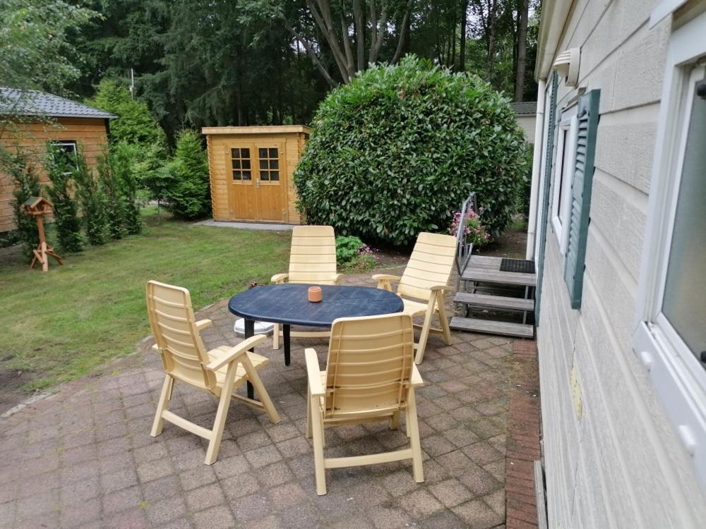 Chalet 4-6 Personen Epe F15 Van Alle Gemakken Voorzien Max Aantal Volwassen Personen Bedraagt 4 Extérieur photo