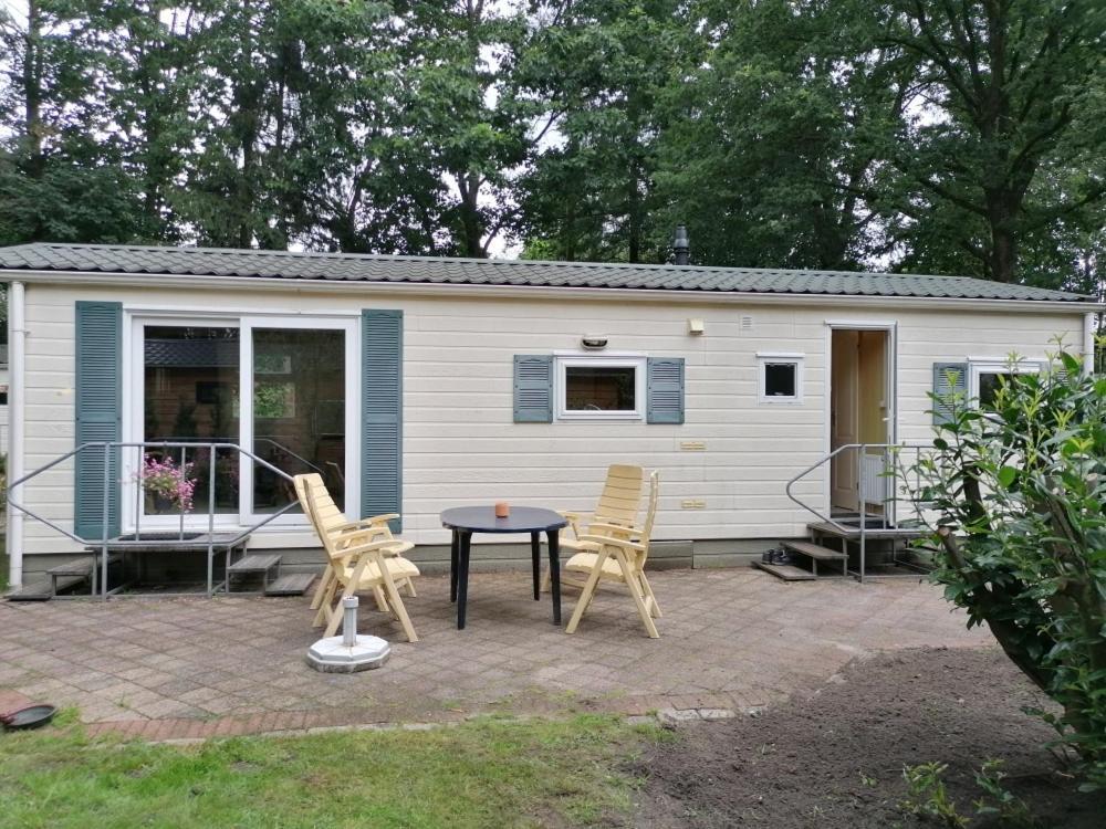 Chalet 4-6 Personen Epe F15 Van Alle Gemakken Voorzien Max Aantal Volwassen Personen Bedraagt 4 Extérieur photo